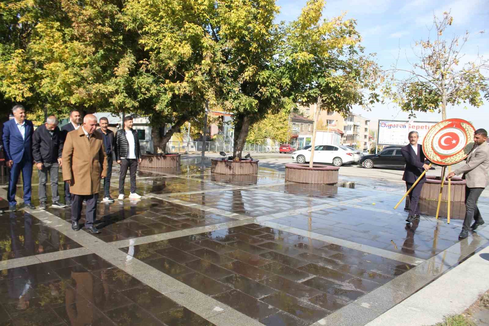 Malazgirt&rsquo;te 19 Ekim Muhtarlar G&uuml;n&uuml; kutlandı
