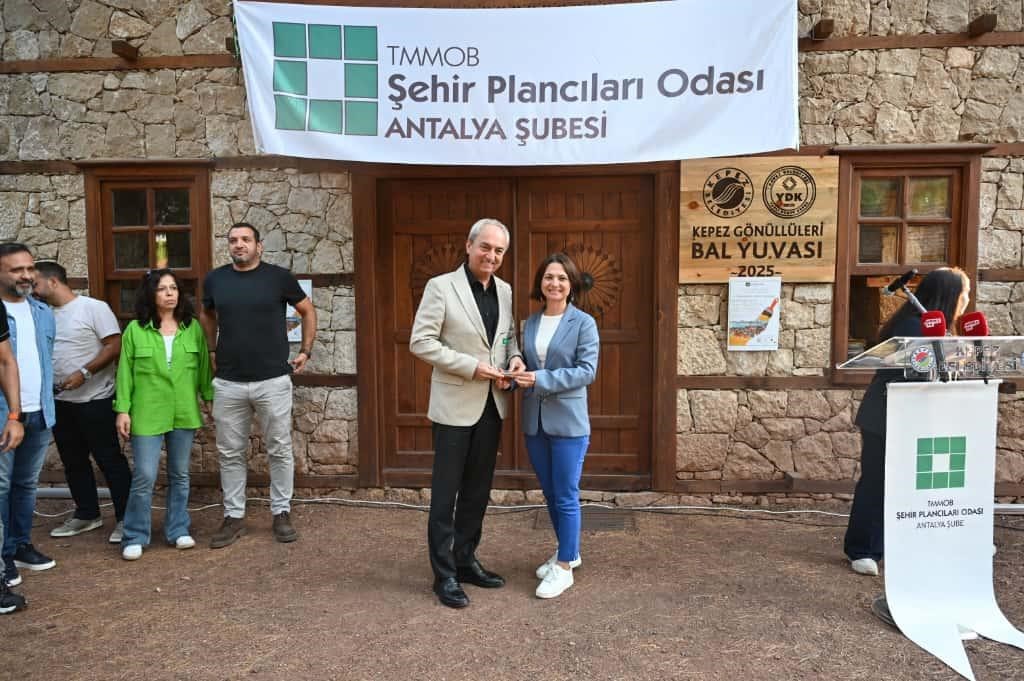 Dokumapark&rsquo;ta &ccedil;ocukların gelecek şehir hayalleri tuvallere yansıdı
