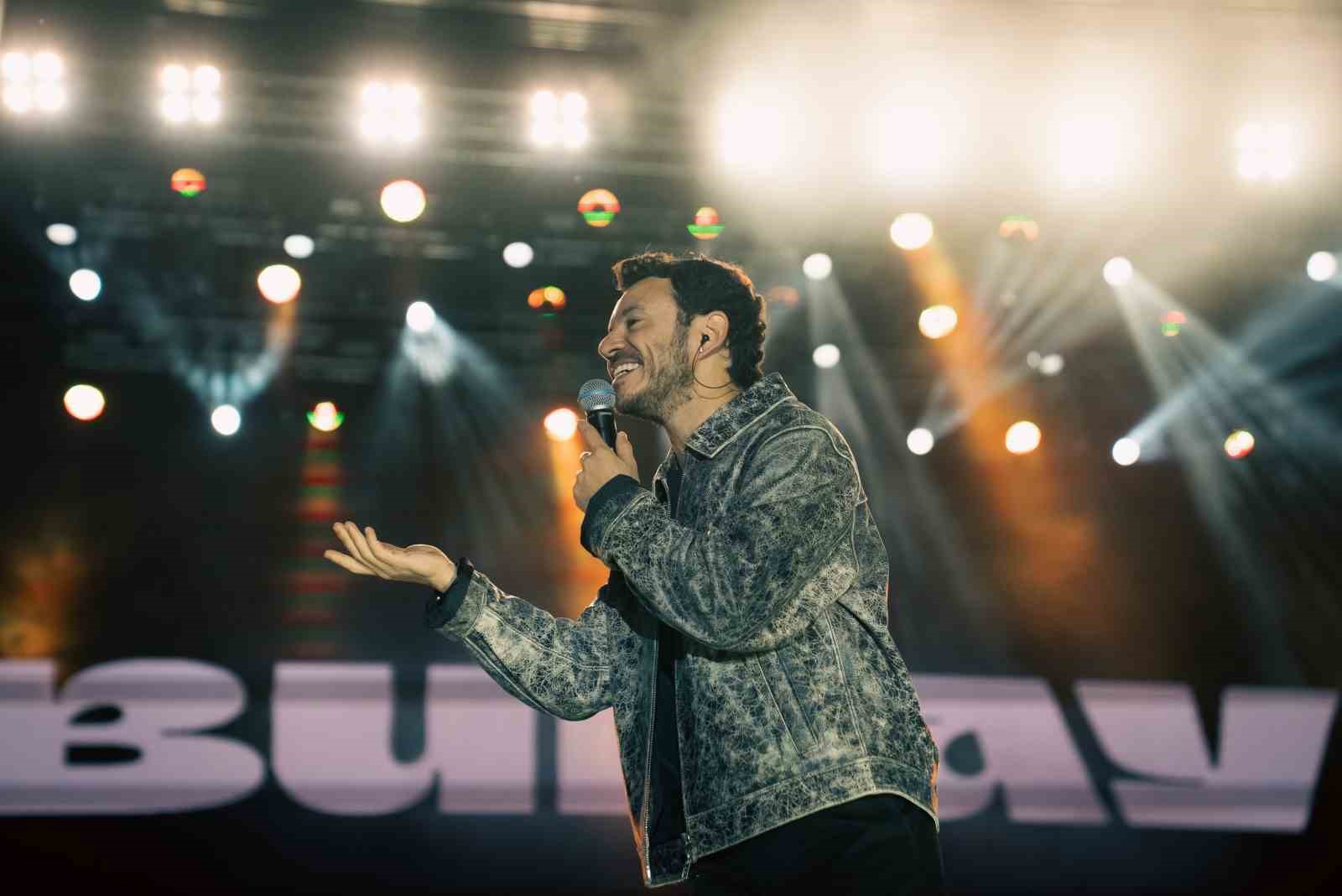 Mardin’de Buray konserine yoğun ilgi