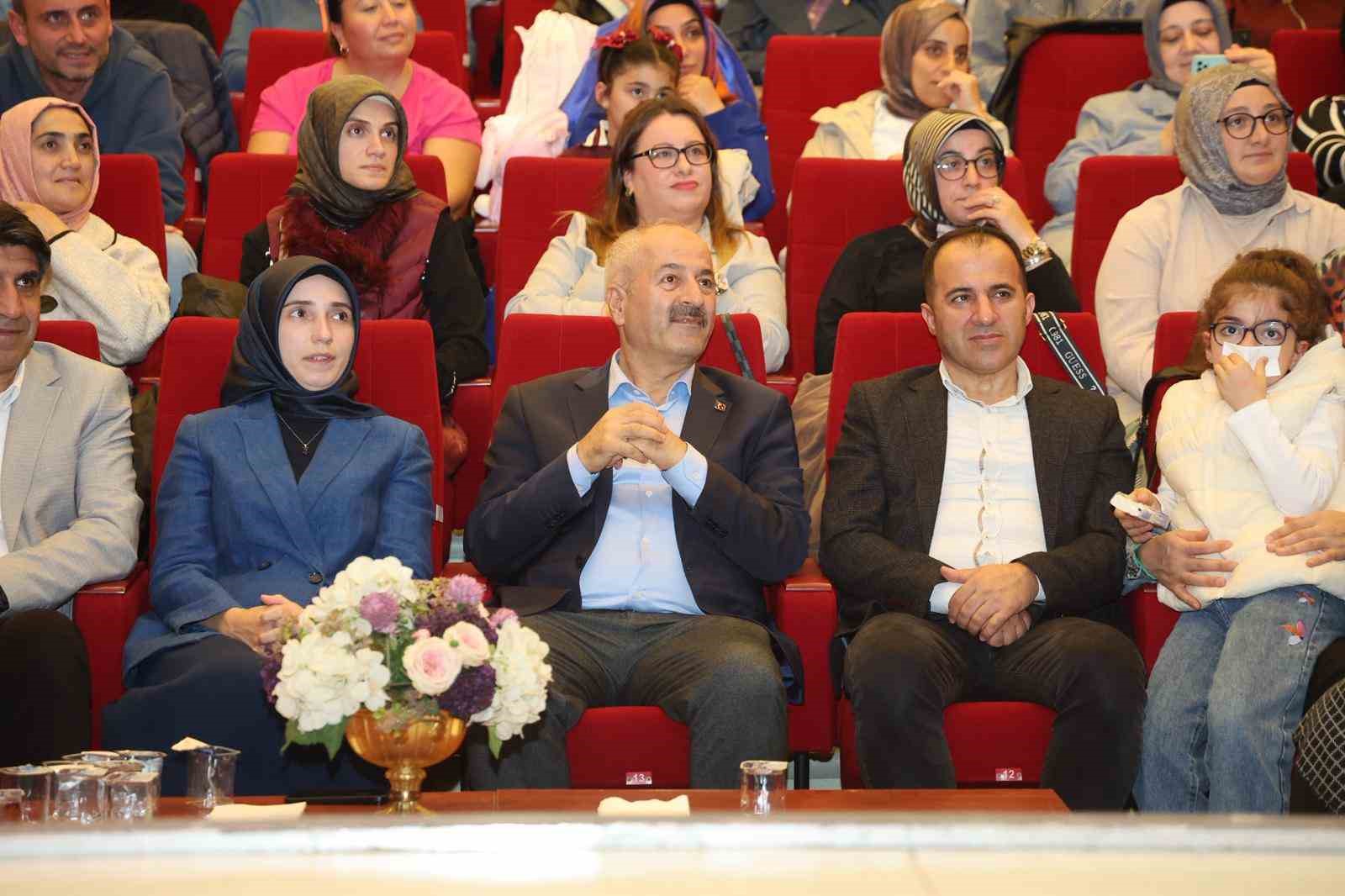 Anneler Dilek Cesur&rsquo;la buluştu
