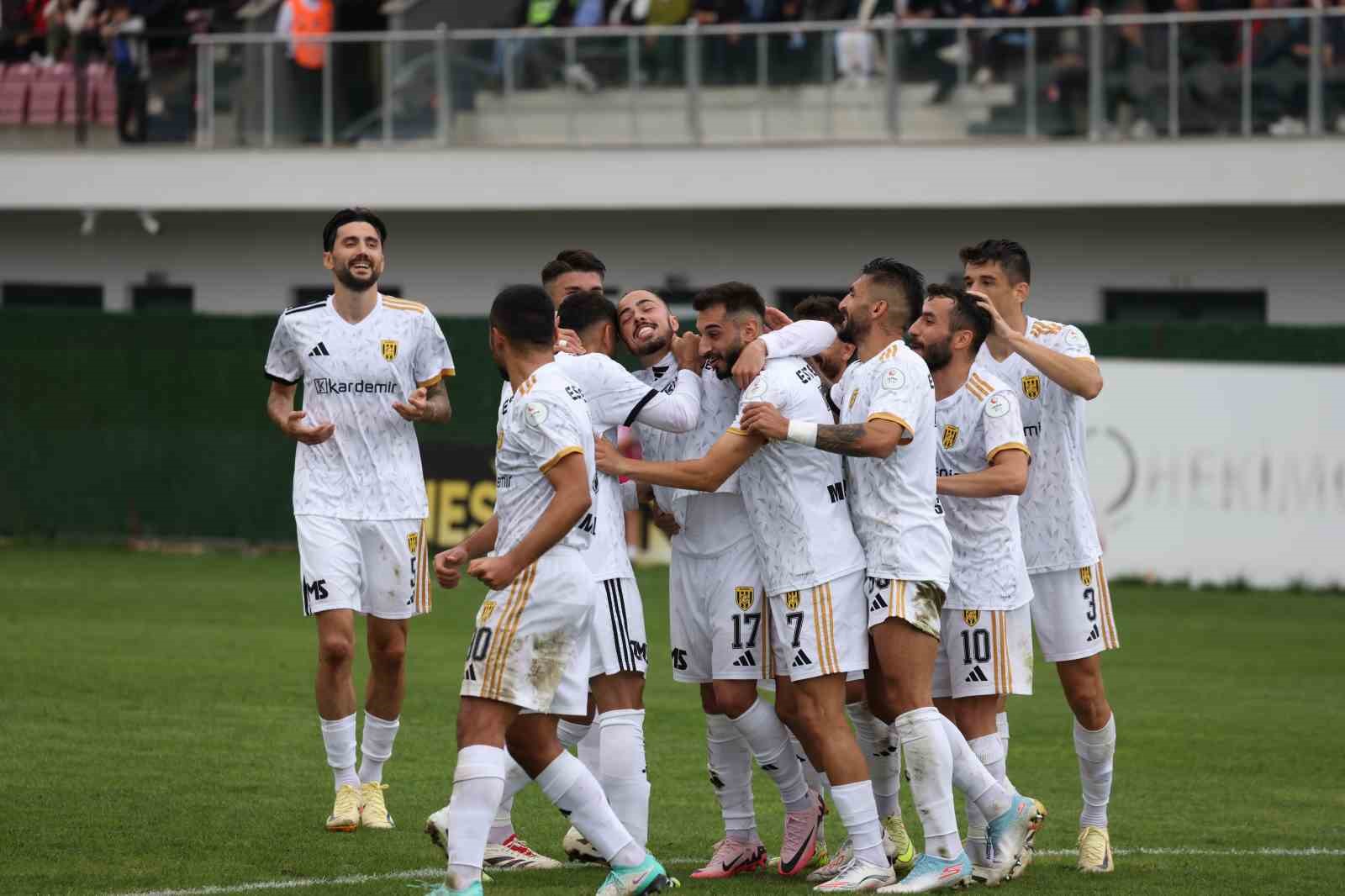 TFF 2. Lig: 1461 Trabzon FK: 0 - Aliağa FK: 3
