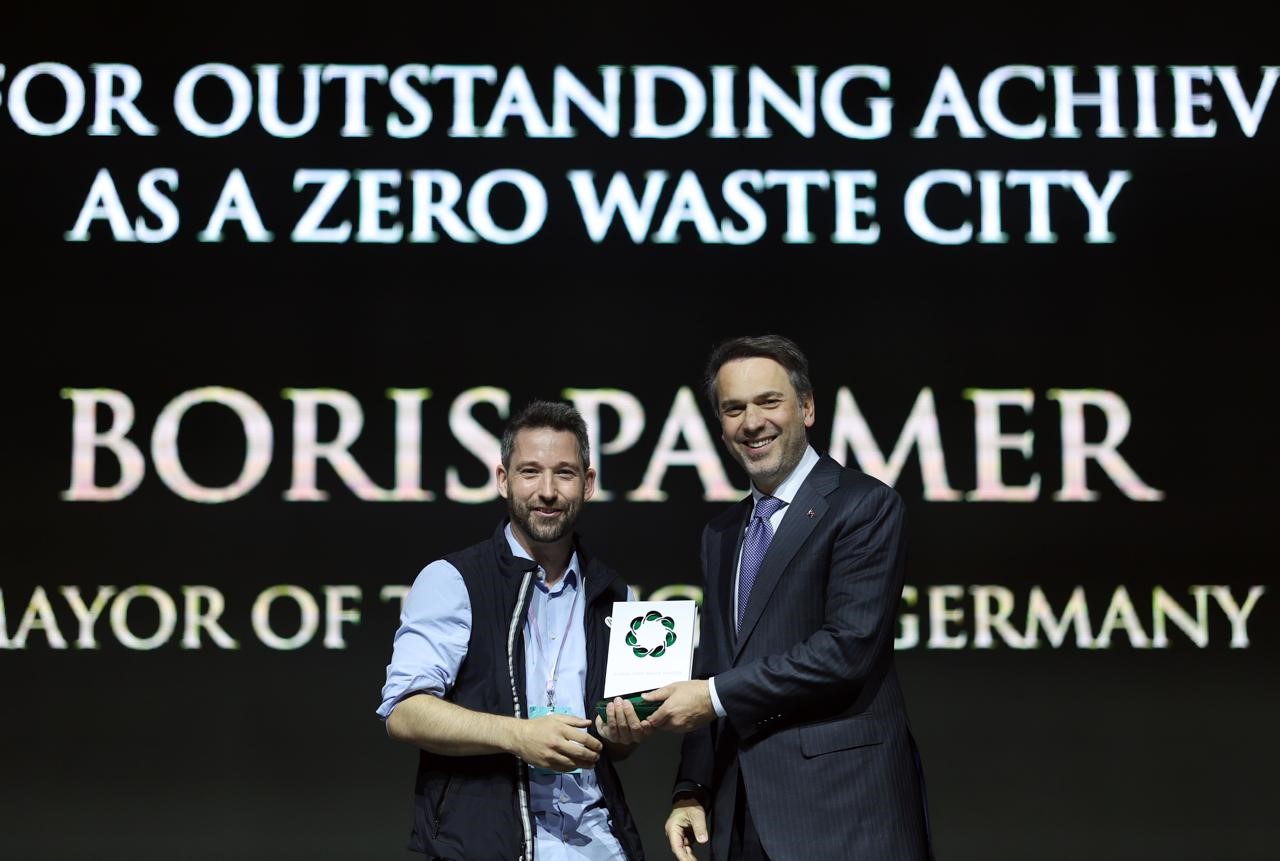 Enerji ve Tabii Kaynaklar Bakanı Bayraktar: "Enerjide tam bağımsız bir T&uuml;rkiye hedefine doğru ilerliyoruz"
