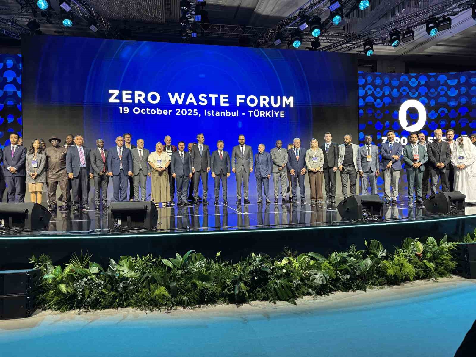 Tarım ve Orman Bakanı Yumaklı: "İstanbul sıfır atık vizyonunun k&uuml;resel merkezlerinden biri haline gelmiştir"
