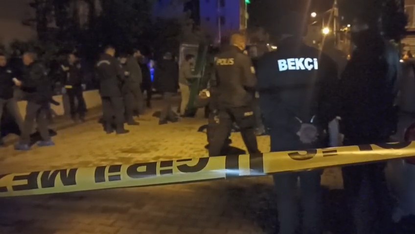 Balıkesir’de evinde silahla vurulmuş erkek cesedi bulundu
