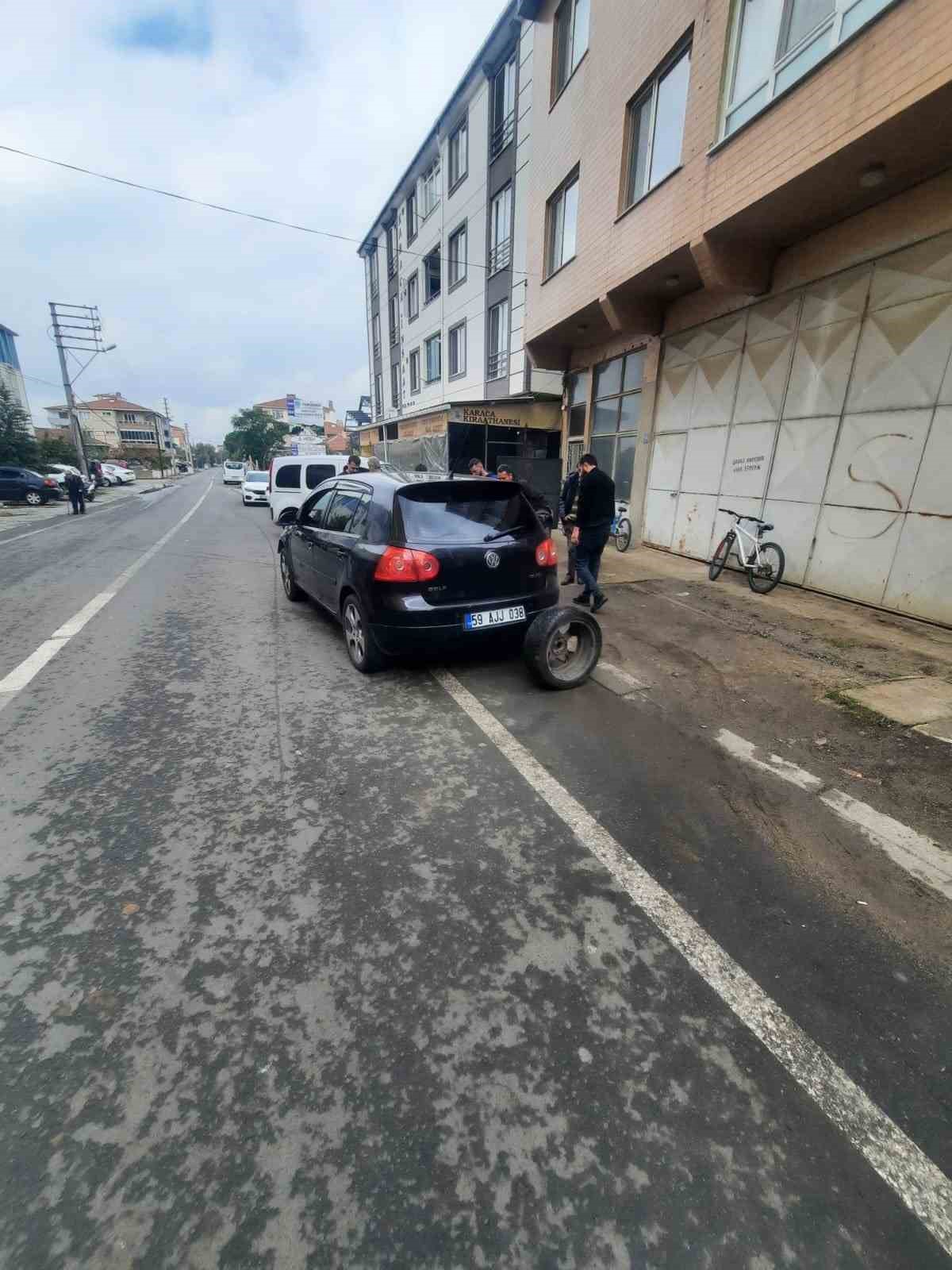 Tekirdağ’da otomobil dükkâna girdi
