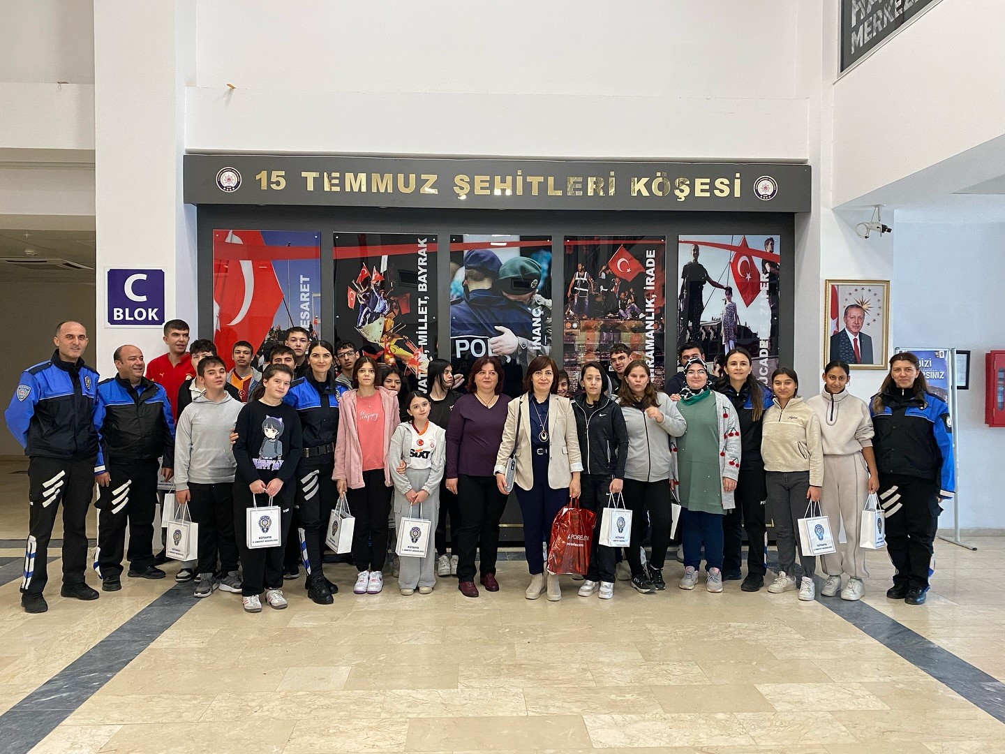 Özel kalplerden Kütahya İl Emniyet Müdürlüğü’ne anlamlı ziyaret