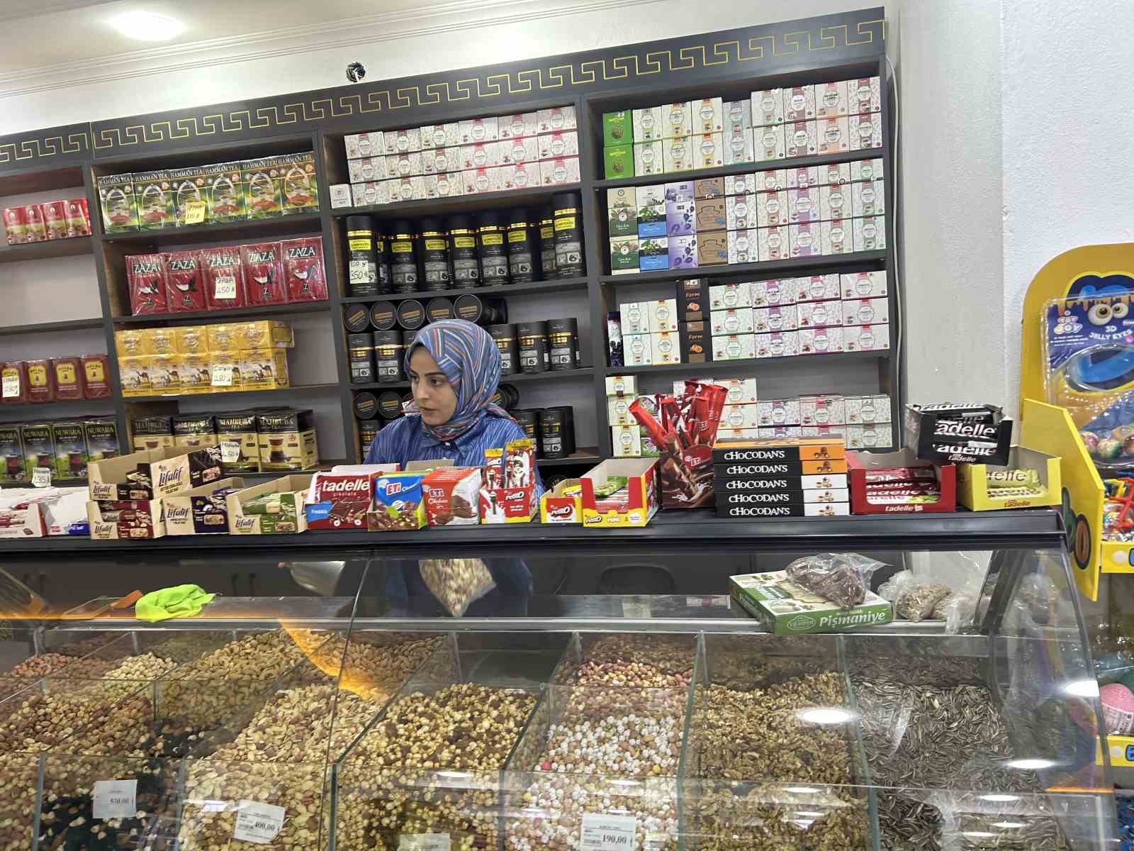 Bingöl’de havalar soğudu, aktarlarda kış çaylarına yoğun ilgi