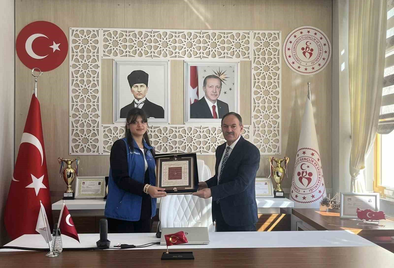 Kırşehir’den gönderilen Ahi Sancağı Bayburt’a ulaştı
