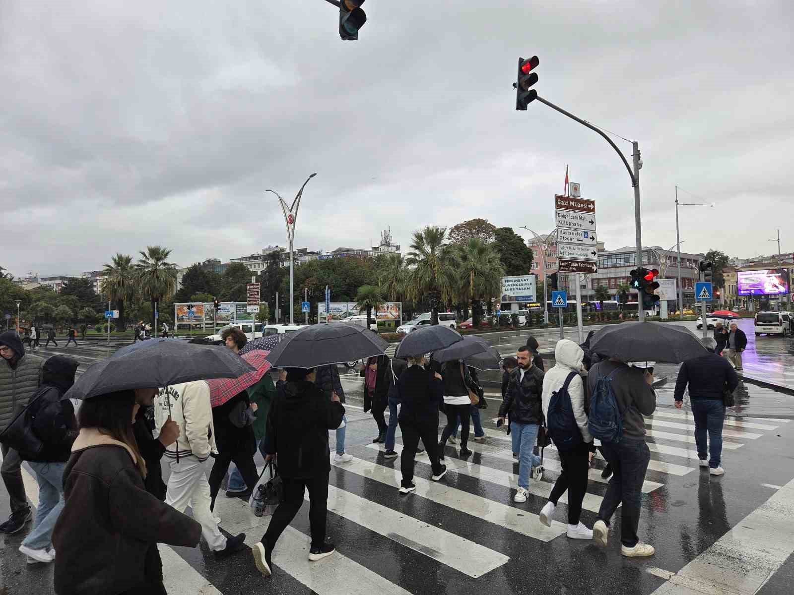 Samsun’da kuvvetli sağanak: Metrekareye 41,3 kilo yağış düştü