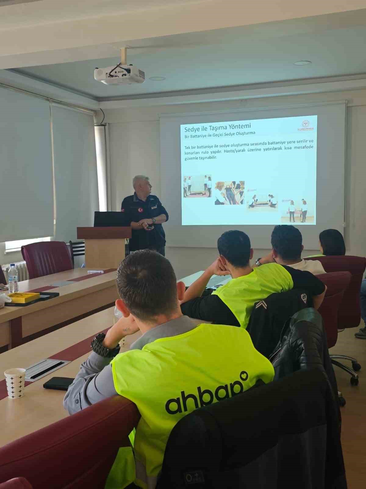 AFAD’tan AHBAP gönüllülerine ilk yardım eğitimi