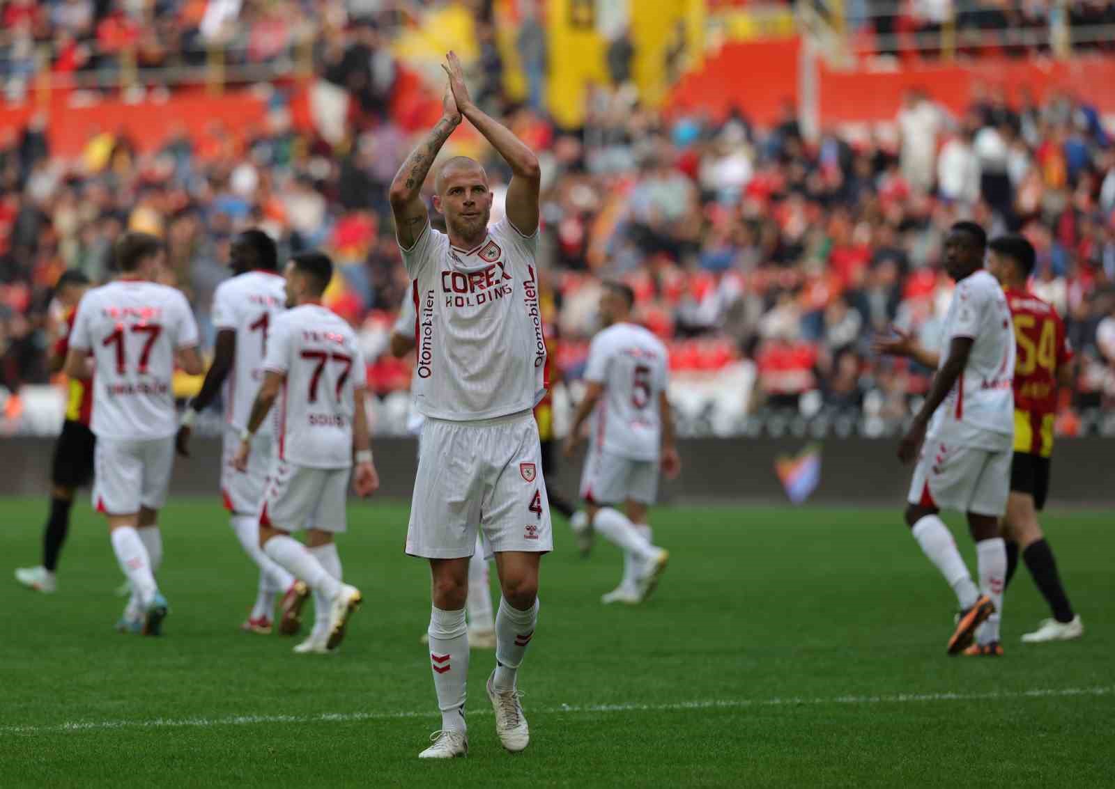 Samsunspor’un deplasman serisi sürüyor