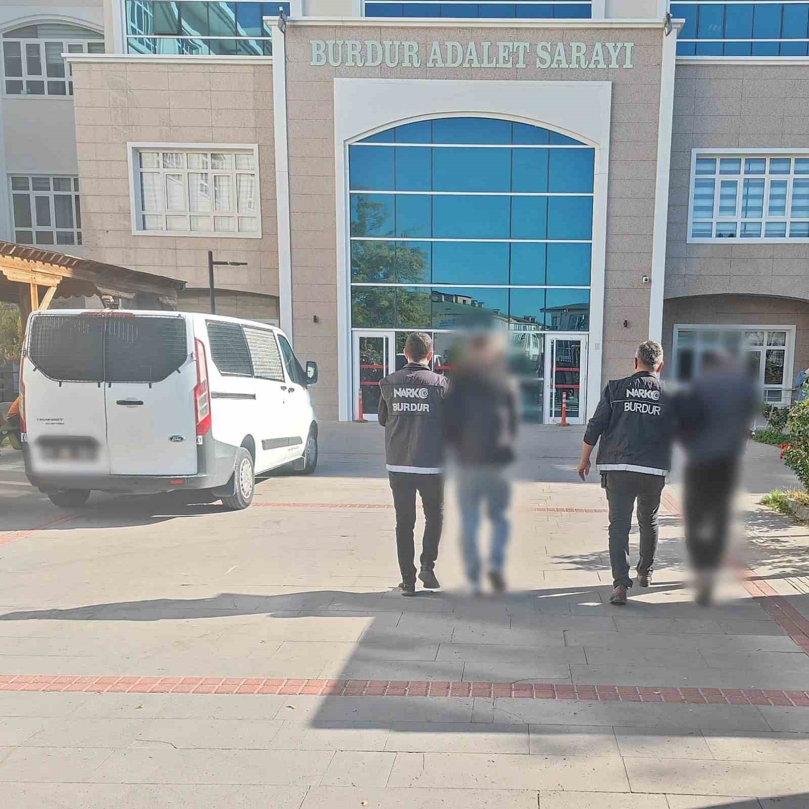 Burdur’da uyuşturucu operasyonu: 2 tutuklama