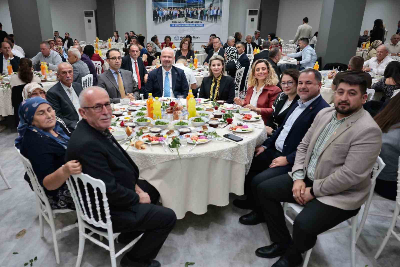 Menemen’de Muhtarlar Günü kutlandı