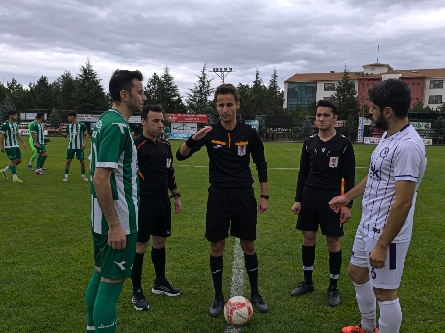 Şuhut Belediye Hisarspor sahasında mağlup oldu
