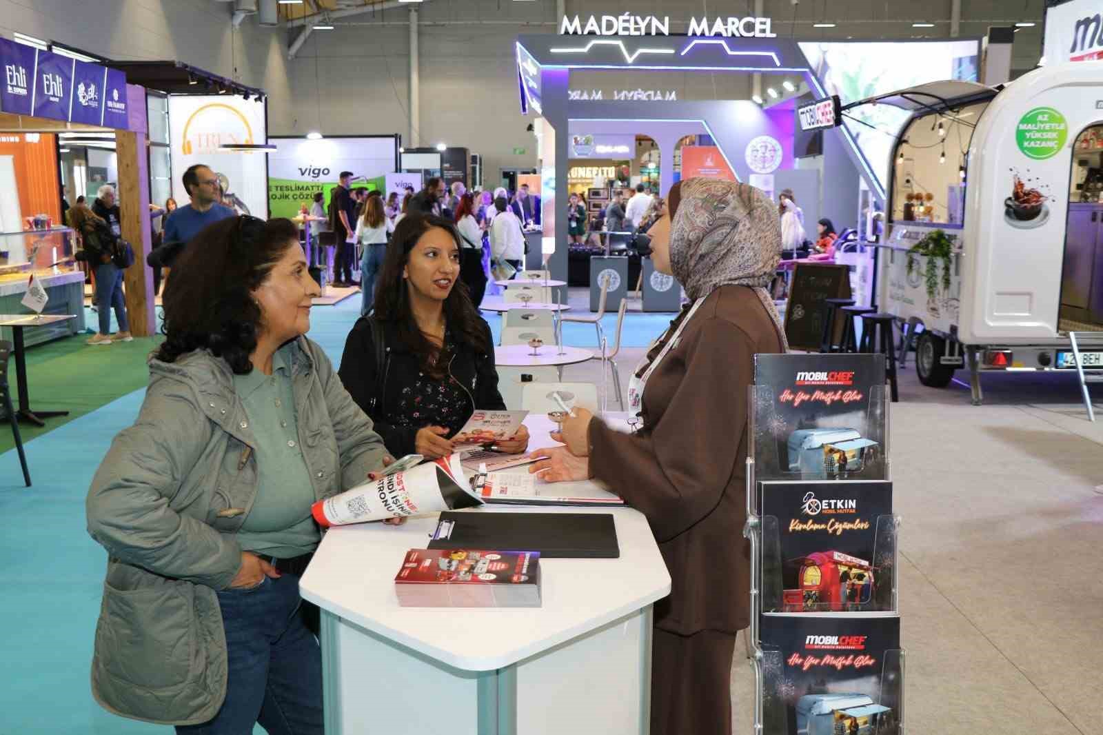 AYTO’lu kadın girişimciler fuara katıldı