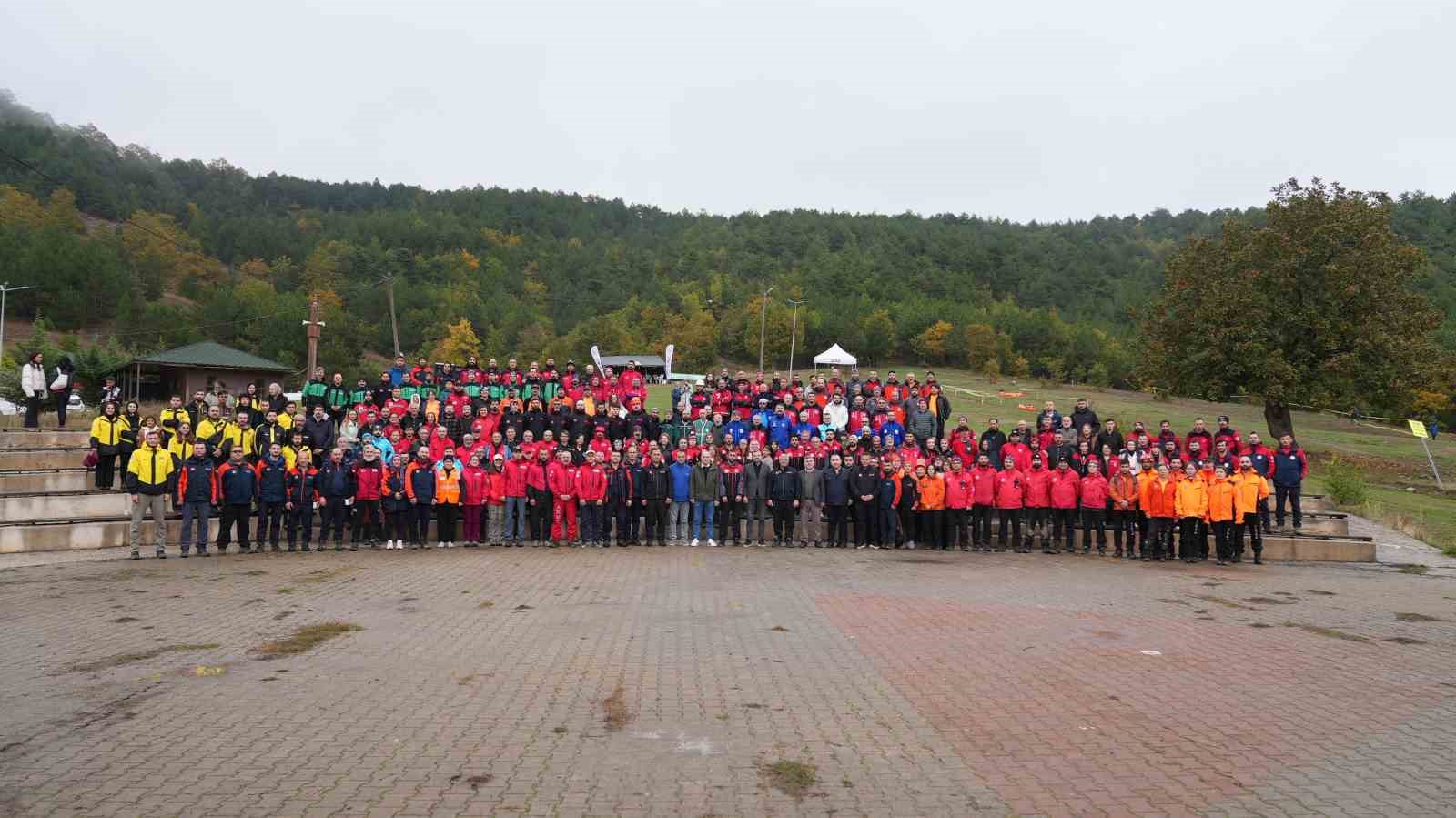 Arama kurtarma ekipleri  Ericek Adrenalin Park’ta  yarıştı
