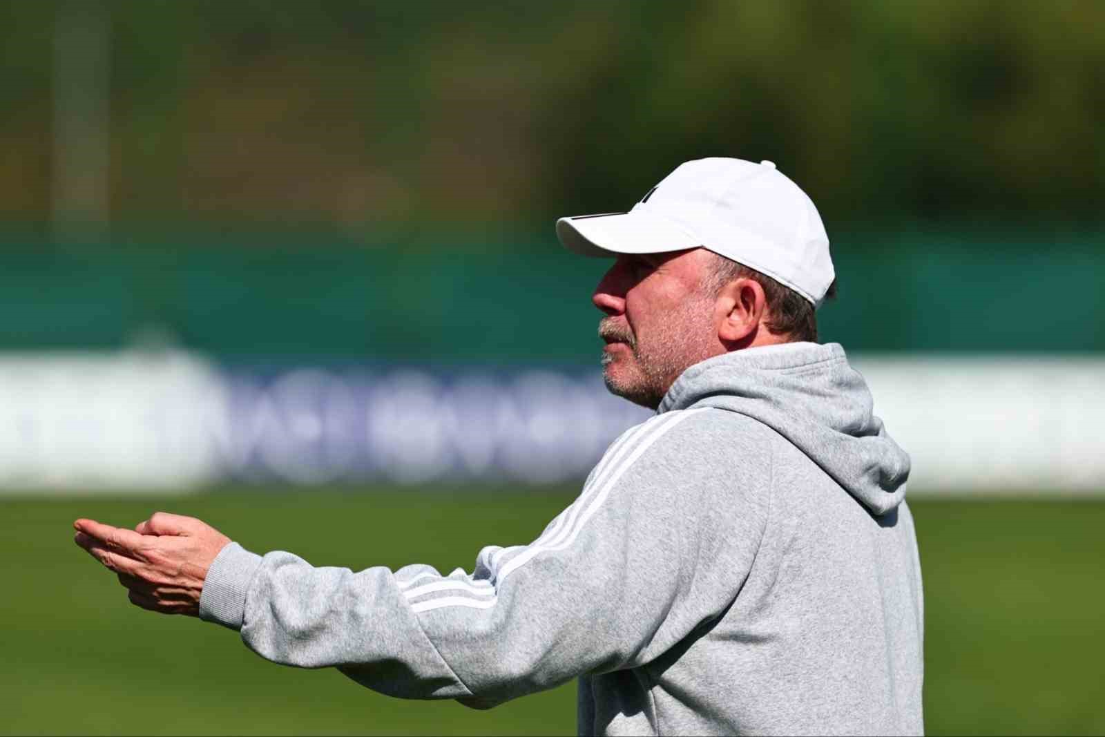 Beşiktaş’ta Konyaspor maçı hazırlıkları devam etti