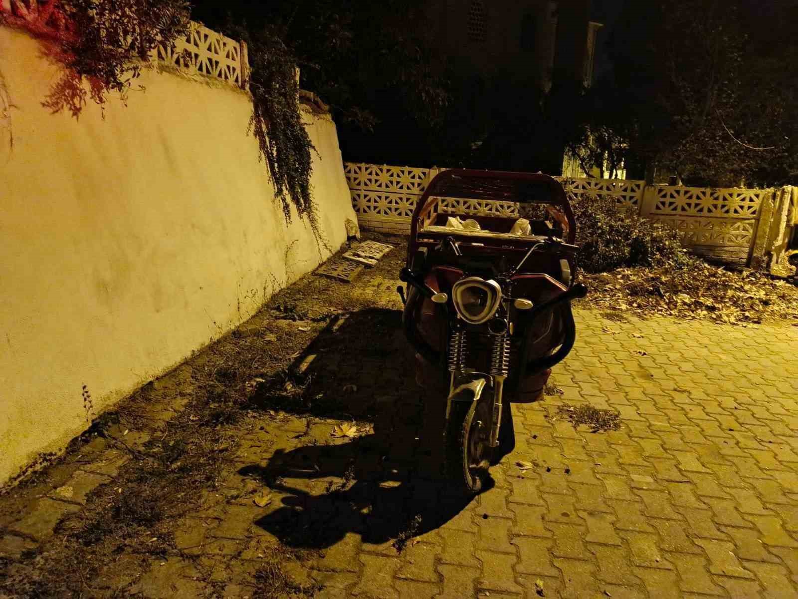 Bilecik’te devrilen üç tekerlekli motosiklette bulunan 2 kişi yaralandı