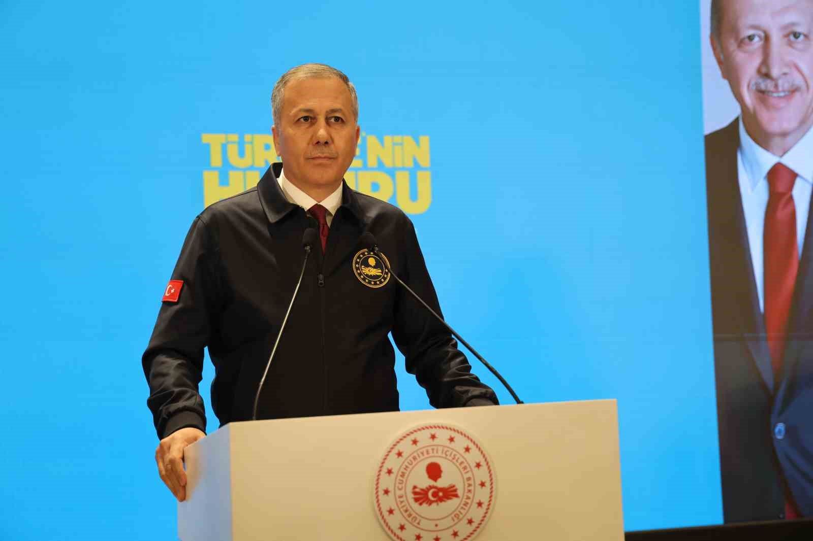 İçişleri Bakanı Ali Yerlikaya, "Türkiye’nin Huzuru Diyarbakır" toplantısına katıldı