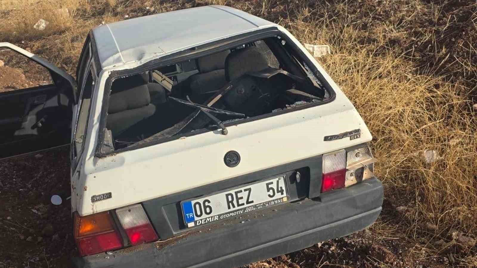 Kırıkkale&rsquo;de otomobil şarampole devrildi: 2 yaralı
