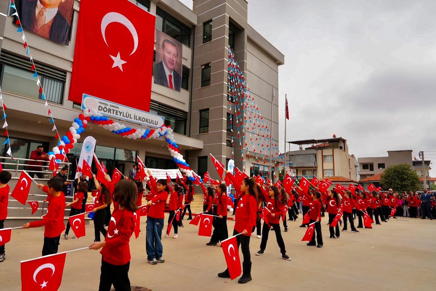 Sarıg&ouml;l&rsquo;deki okulların resmi a&ccedil;ılışı yapıldı
