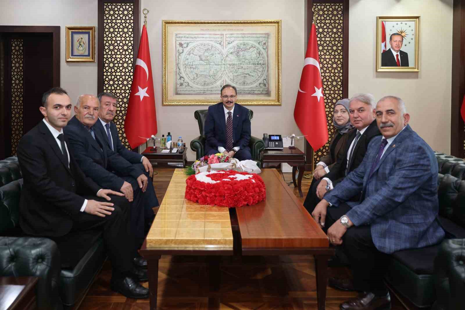 Siirt’te Muhtarlar Günü kutlandı