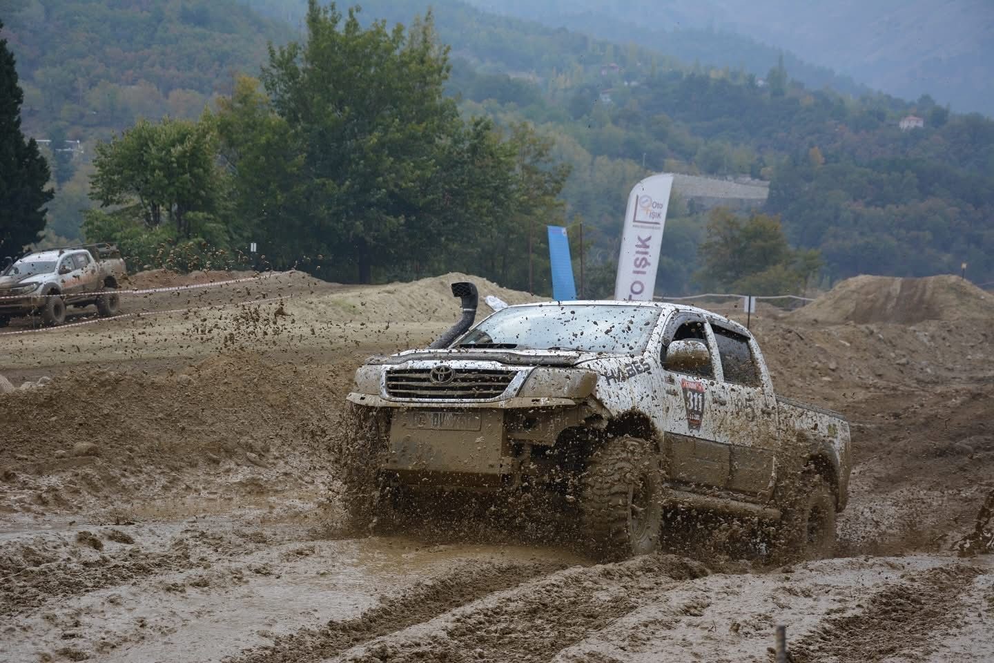 Babadağ&rsquo;da off-road g&ouml;sterileri nefes kesti
