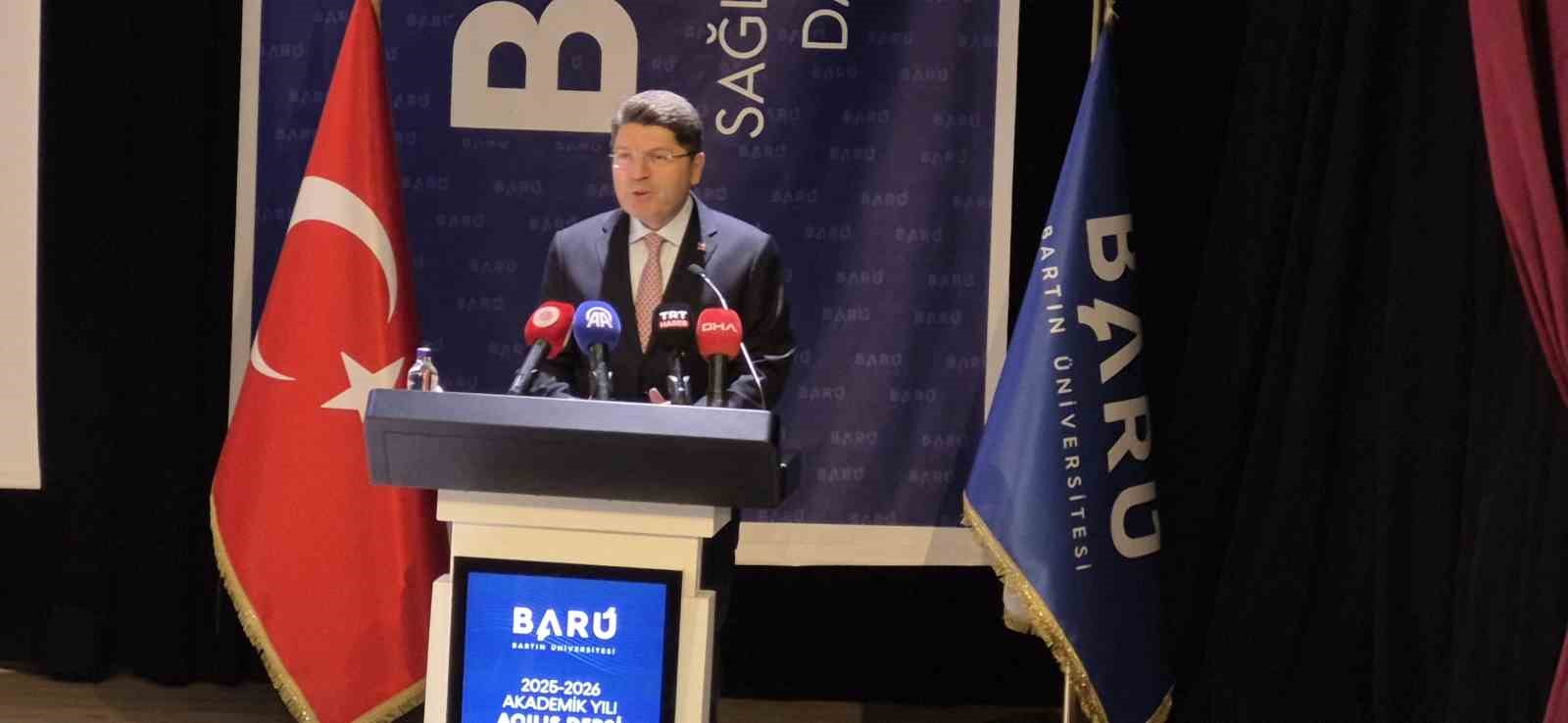 Adalet Bakanı Tun&ccedil;&rsquo;tan &uuml;niversite &ouml;ğrencilerine: "Gazze" dersi
