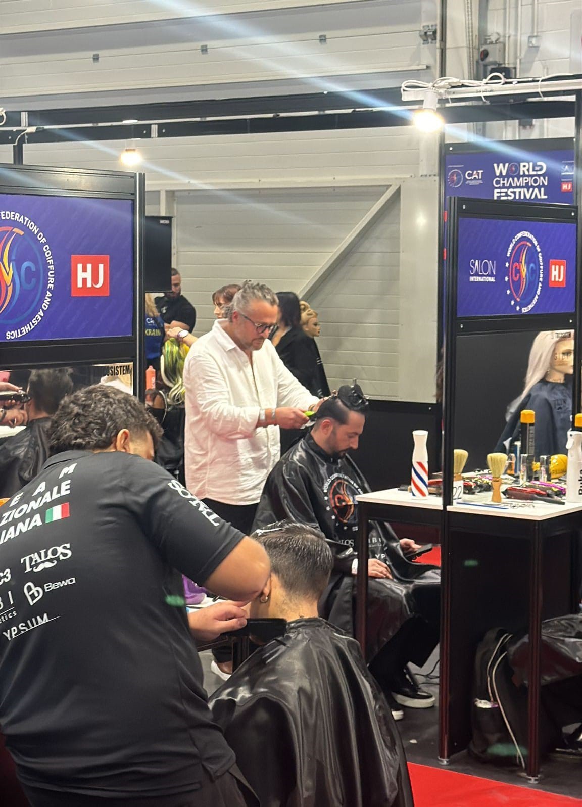 TESK Başkanı Paland&ouml;ken: "T&uuml;rk kuaf&ouml;rleri d&uuml;nya sahnesinde bayrağımızı dalgalandırdı"
