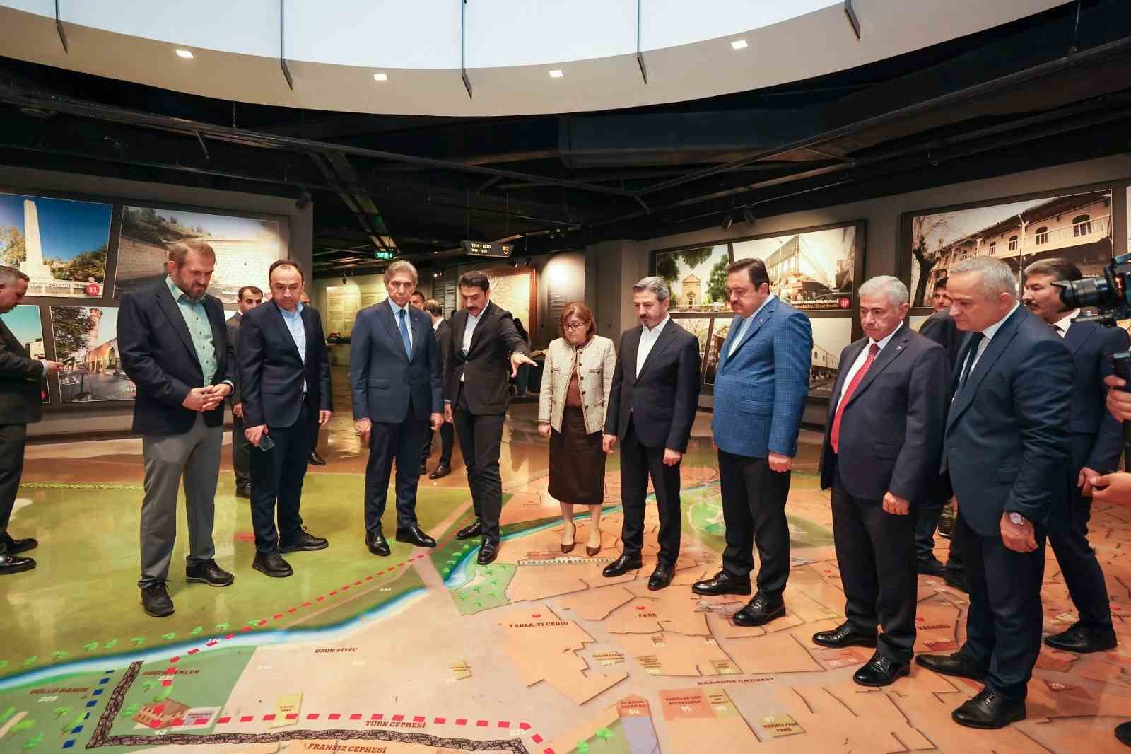 AK Parti Genel Başkan Yardımcısı Demir: "25 Aralık Panorama M&uuml;zesi, tarihi canlandıran kıymetli bir eser"
