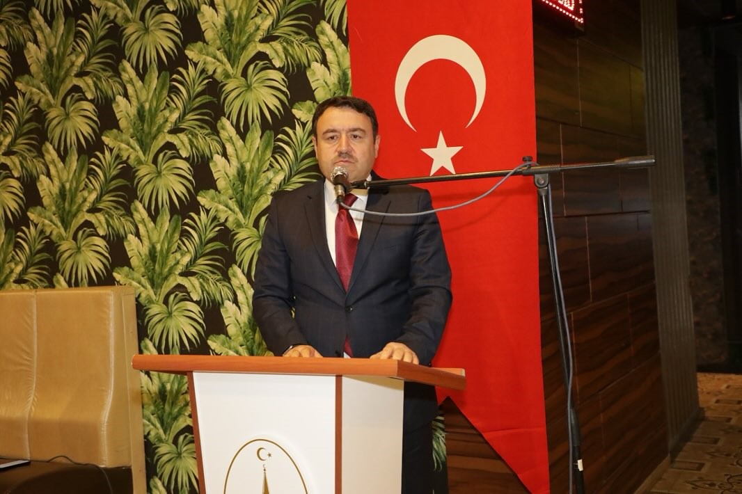 Vali Işın: "Devletimiz g&uuml;&ccedil;l&uuml;, h&uuml;k&uuml;metimiz gayretli, milletimiz fedak&acirc;rdır"
