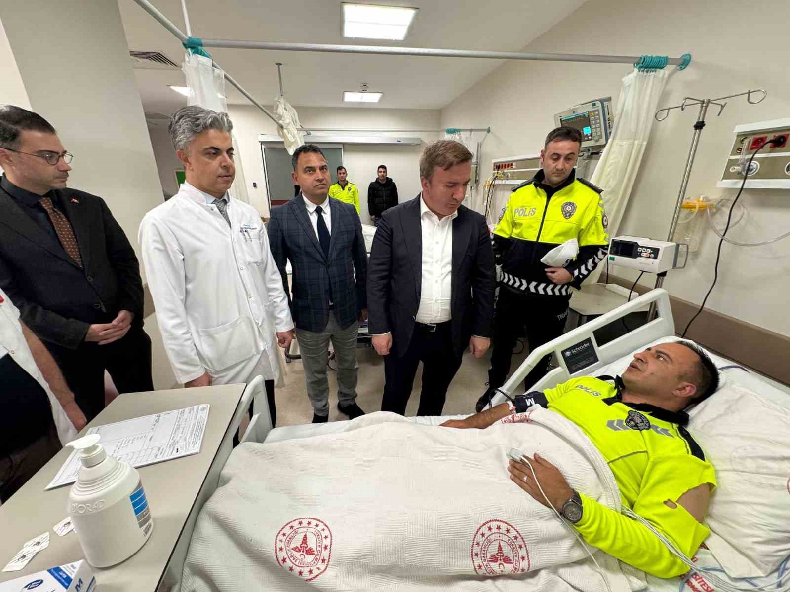 Tercan’da takla atan ekip aracındaki 3 polis memuru yaralandı