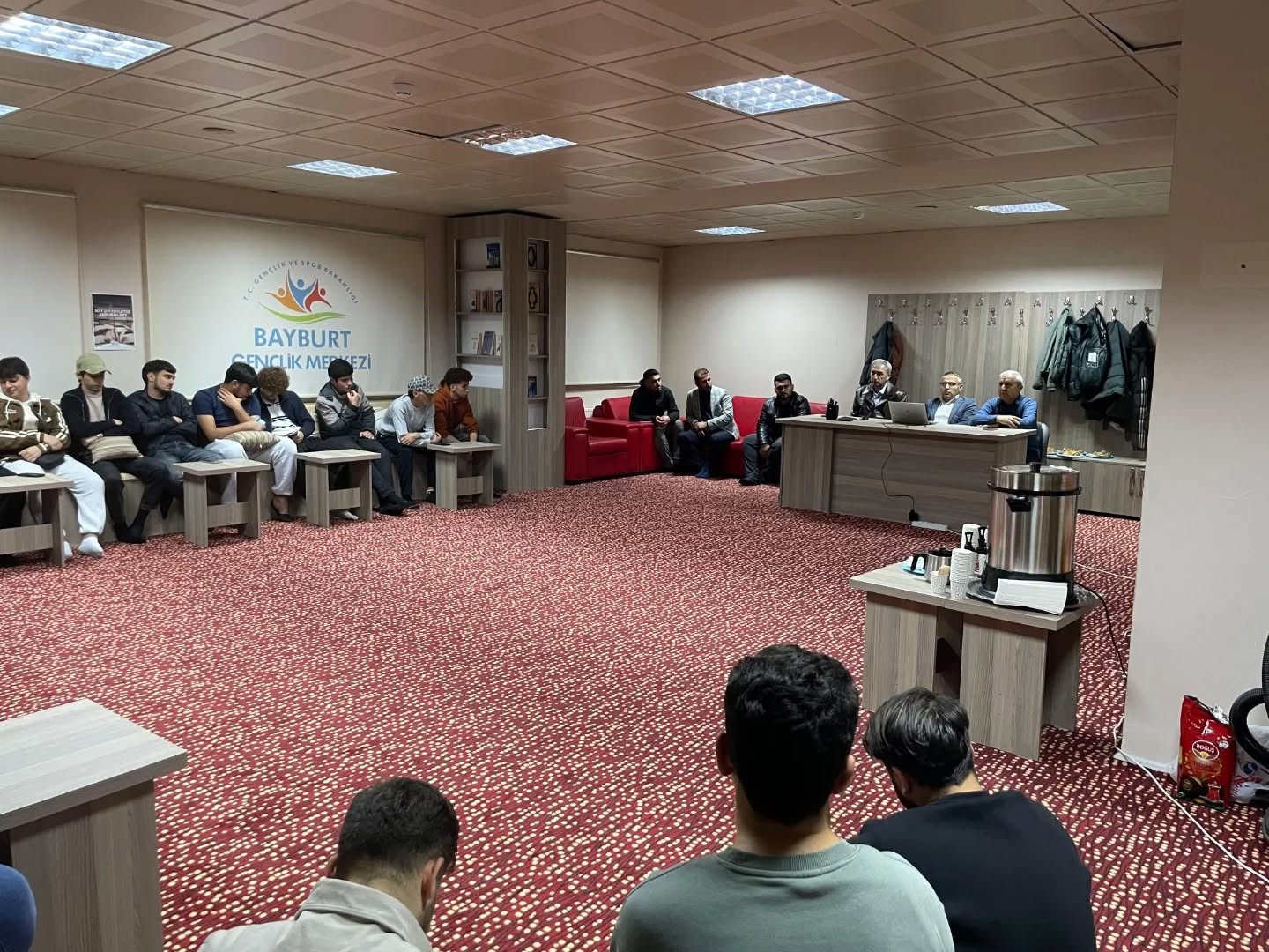 Bayburt’ta üniversite öğrencilerine Doğu Türkistan’daki zulüm anlatıldı