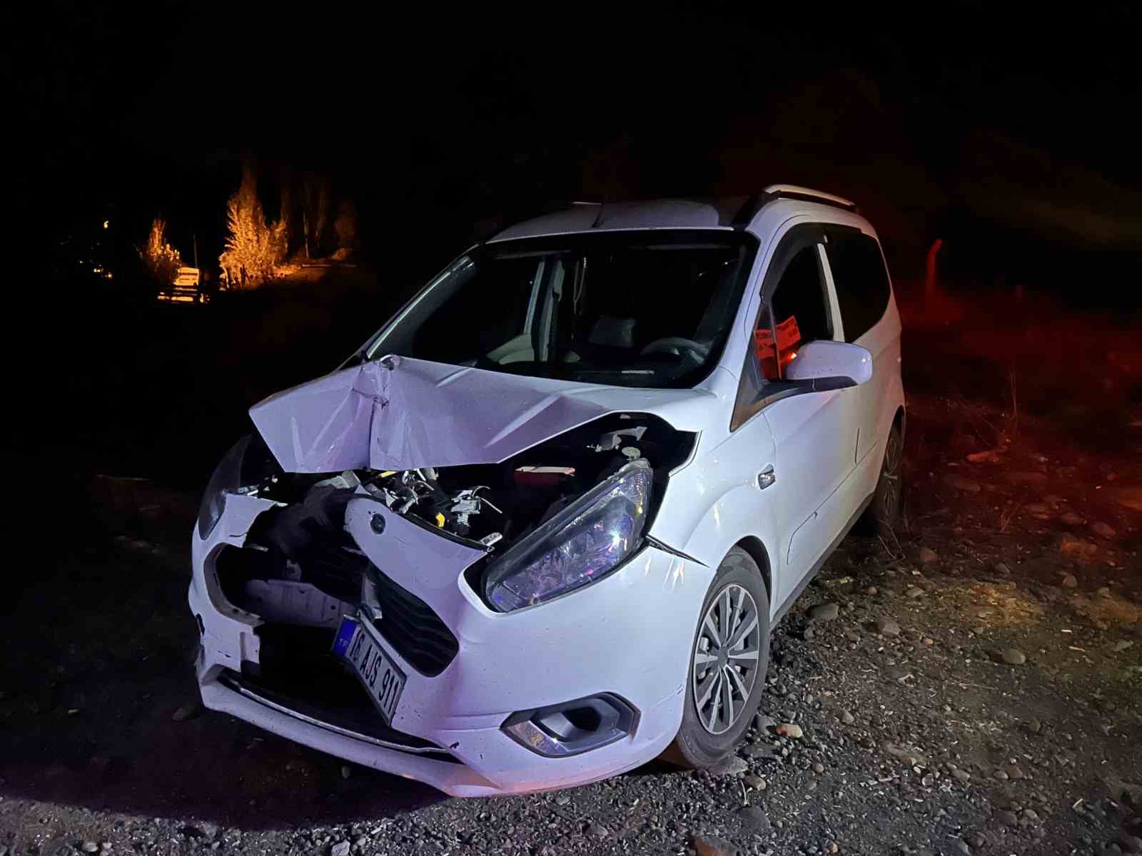 Bingöl’de trafik kazası: 2 yaralı