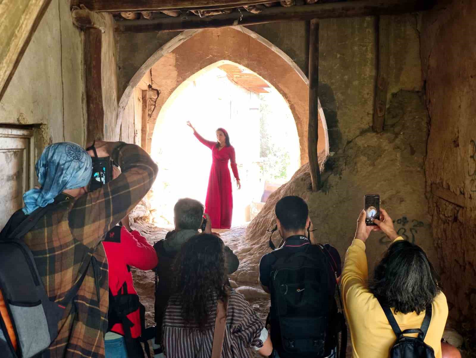 Fotoğraf sanatçılarının odağındaki Çemişgezek’te kültürel buluşma