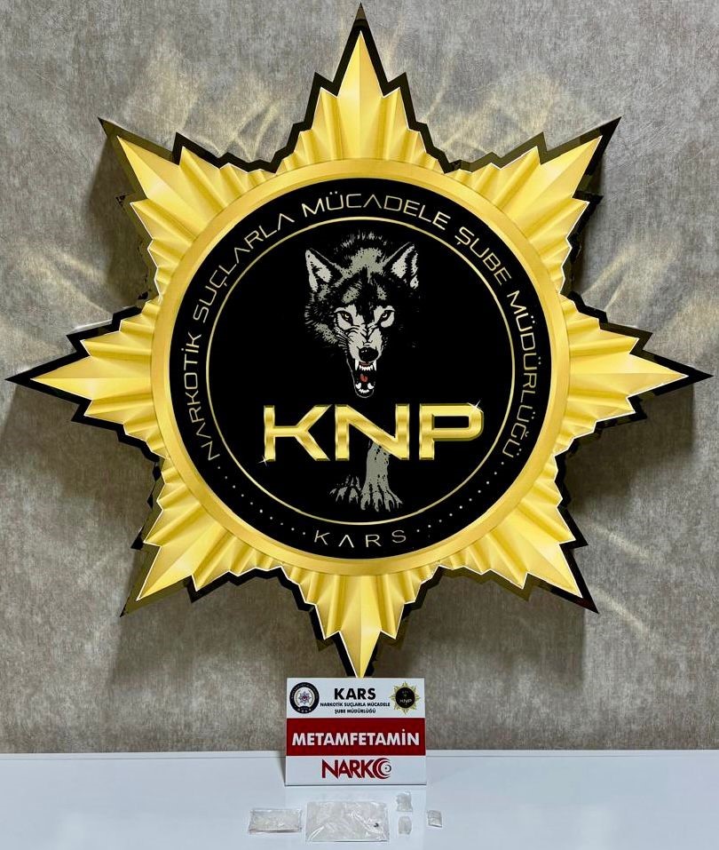 Kars’ta polisten uyuşturucu operasyonu