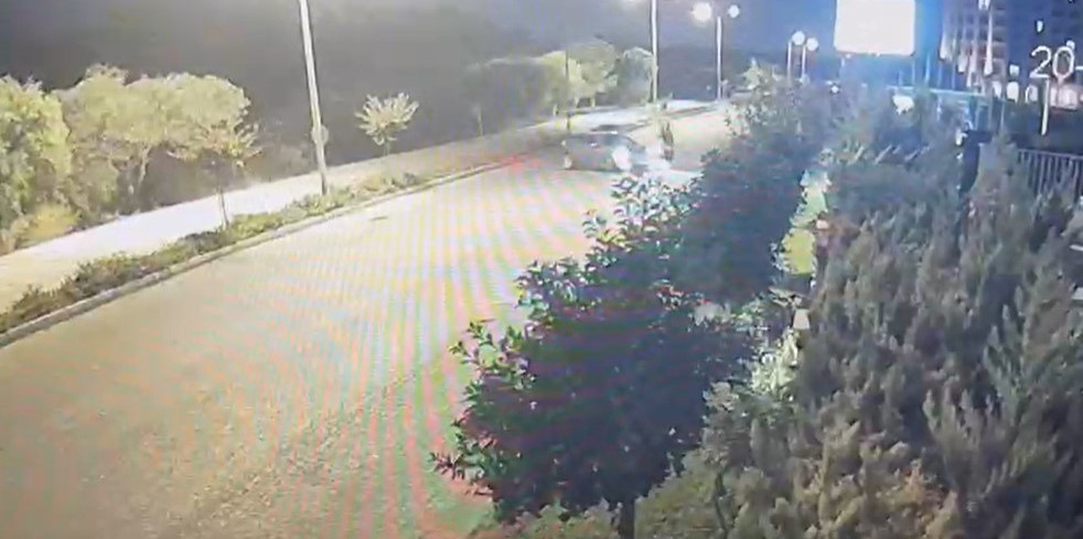 Manavgat’ta motosiklet ’U’ dönüşü yapan otomobile çarptı: 1 yaralı