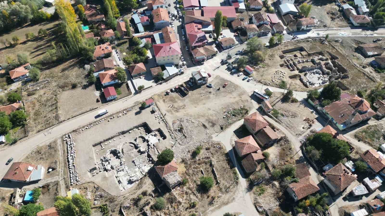 Kısa vadeli kazılar ilçenin tarihine ket vuruyor
