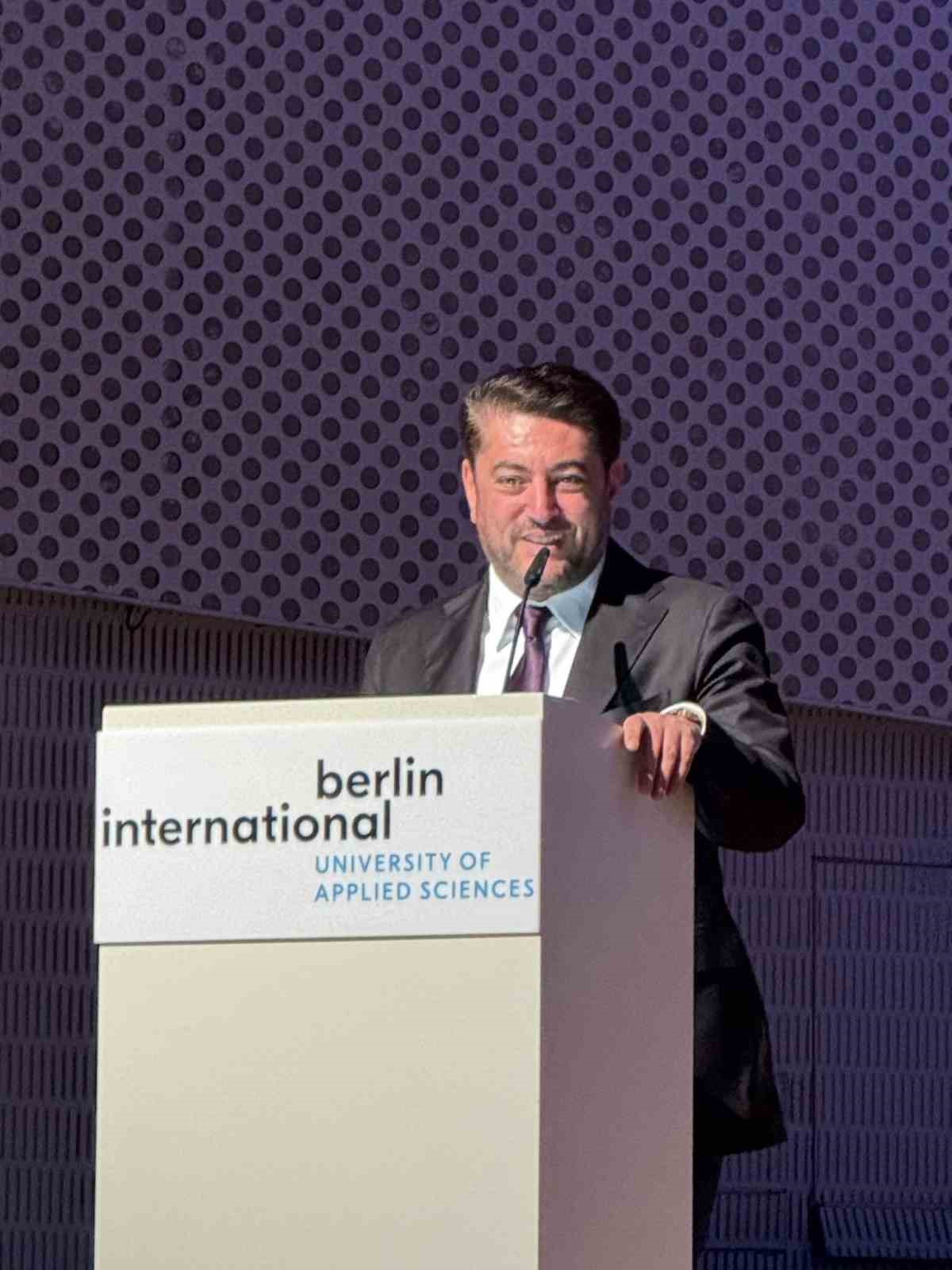 BAU Global ağındaki Berlin International &Uuml;niversitesi&rsquo;nde mezuniyet coşkusu
