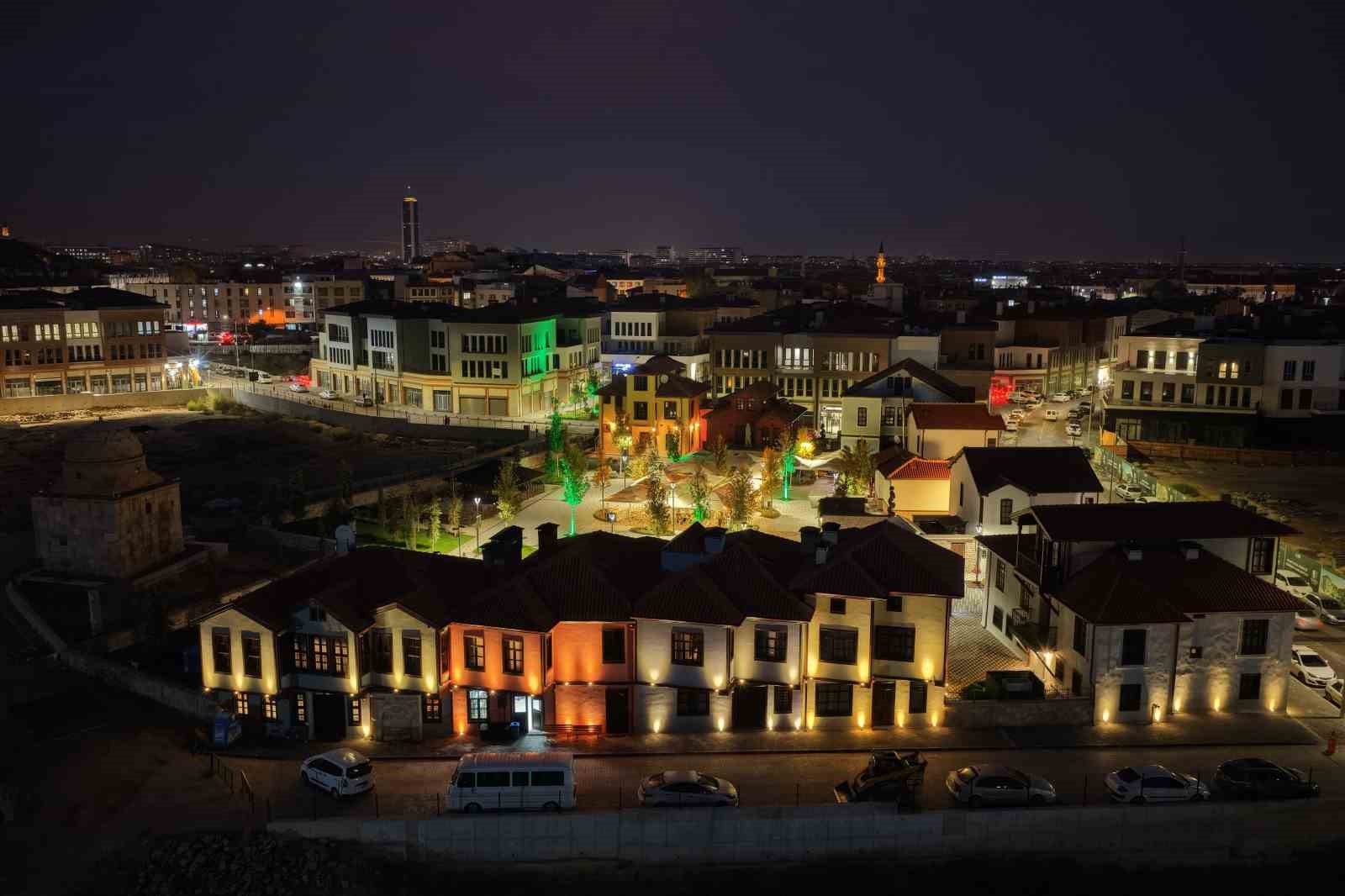 Turizm rehberlerinden Sırçalı Hotel’e tam not