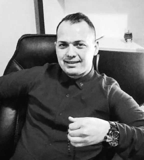 Park halindeki ara&ccedil;ta &ouml;l&uuml; bulundu
