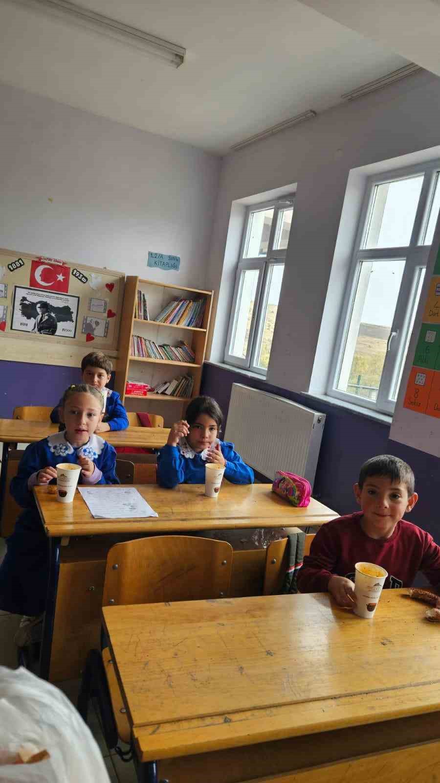 Co&ccedil;uklar derslere &ccedil;orbaların i&ccedil;tikten sonra başlayacak
