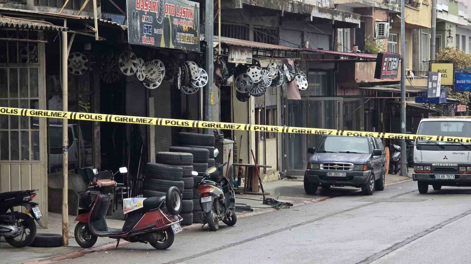 Tarlada el bombası bulundu