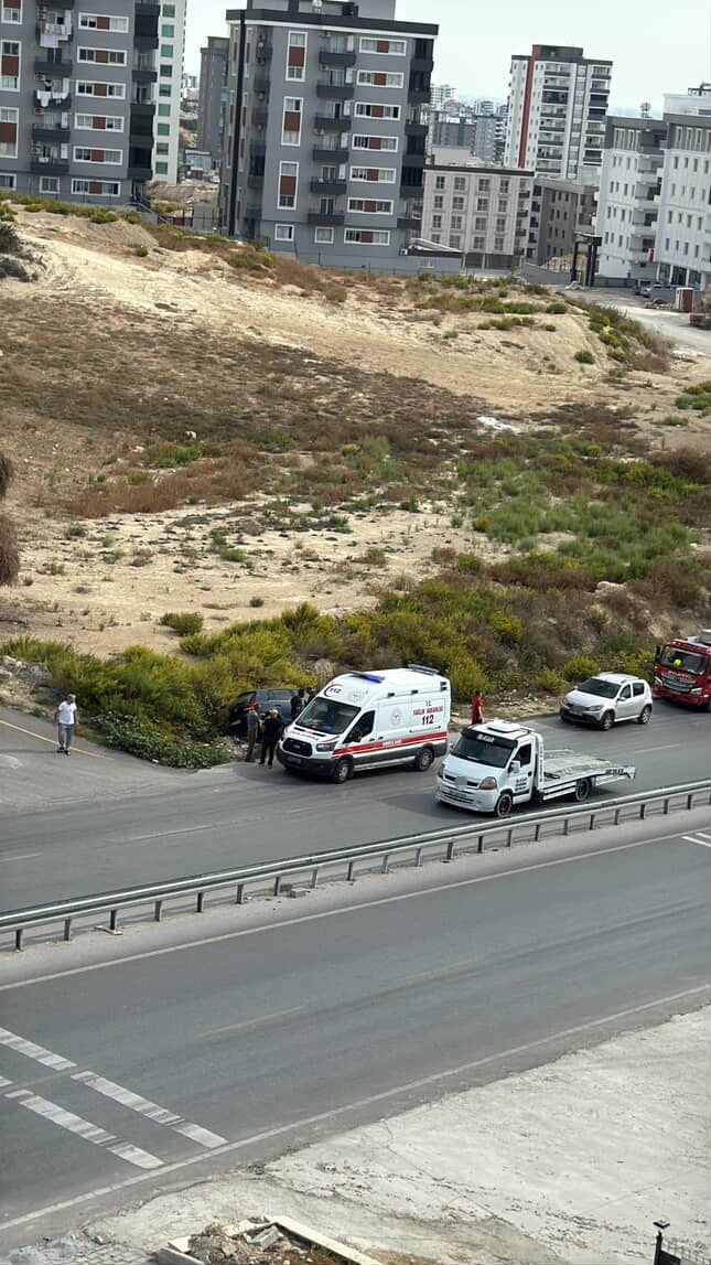 Otomobil yoldan çıktı: 1 ölü