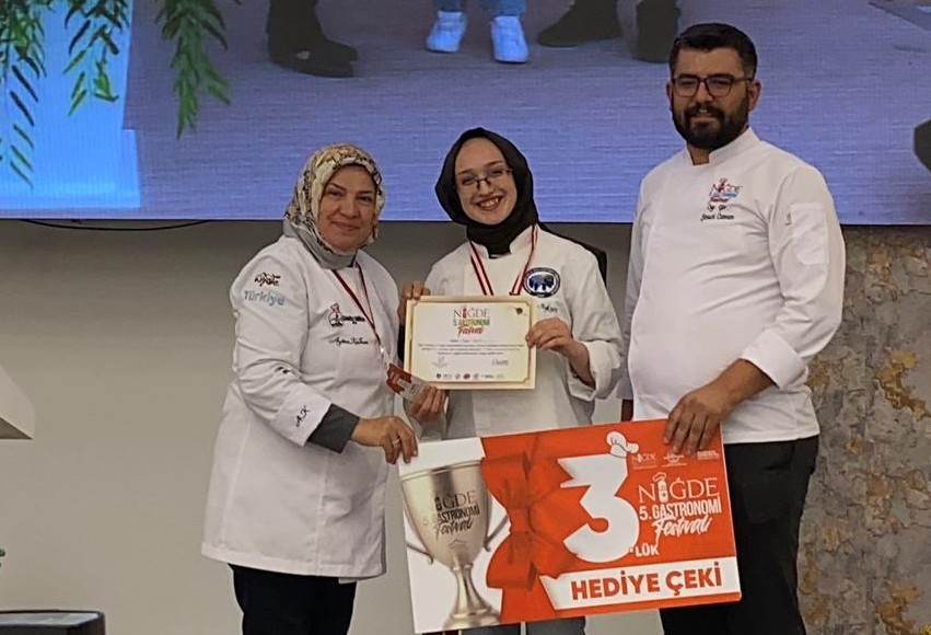 KMÜ’lü öğrenciler Gastronomi Festivali’nden madalyalarla döndü