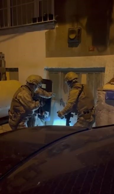 İstanbul merkezli 12 ilde "change" araç operasyonu: 74 gözaltı