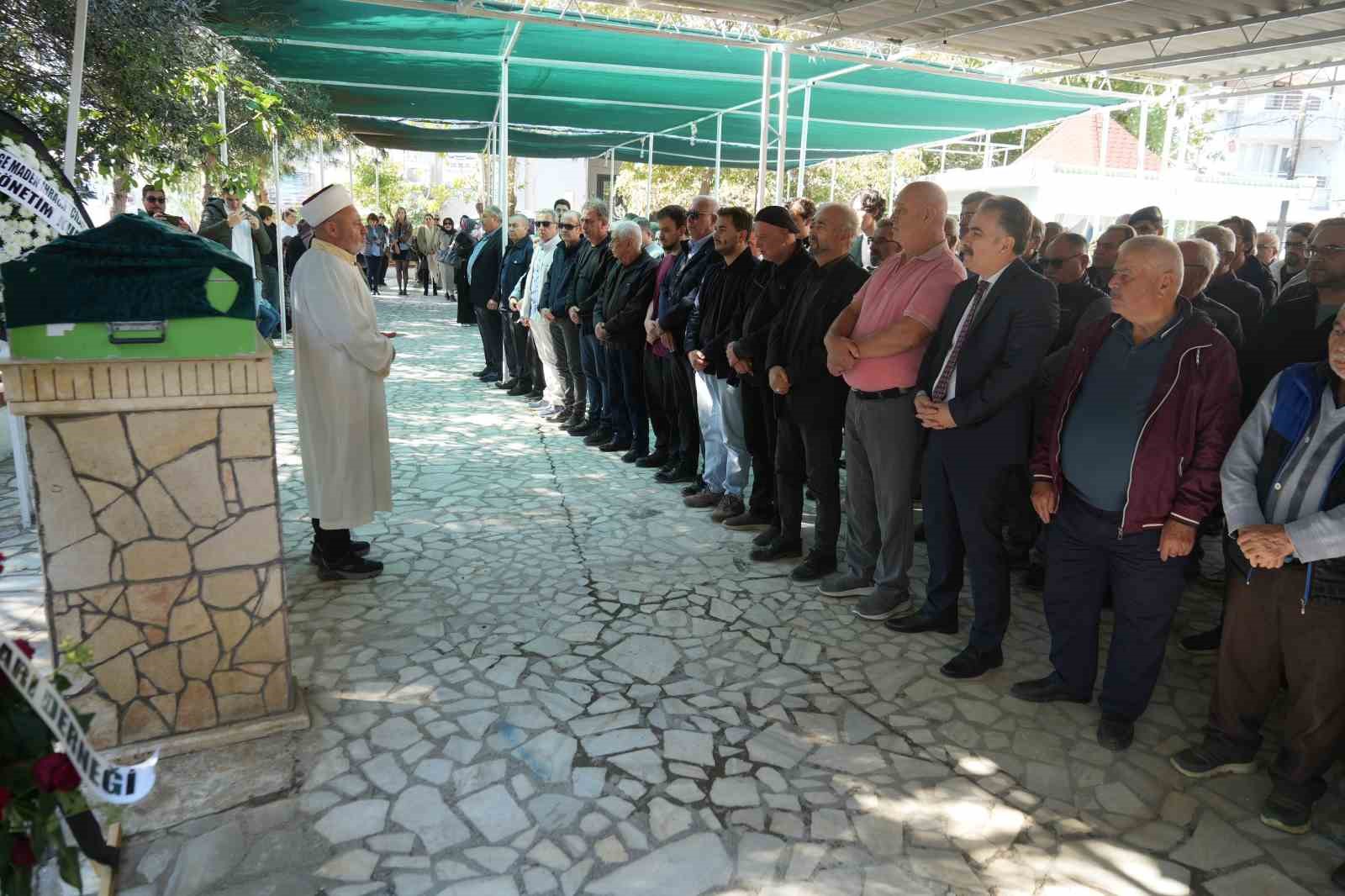 Acılı anne Handan Çalık’tan yürekleri yakan paylaşım: "Keşke geç kalsa idi"