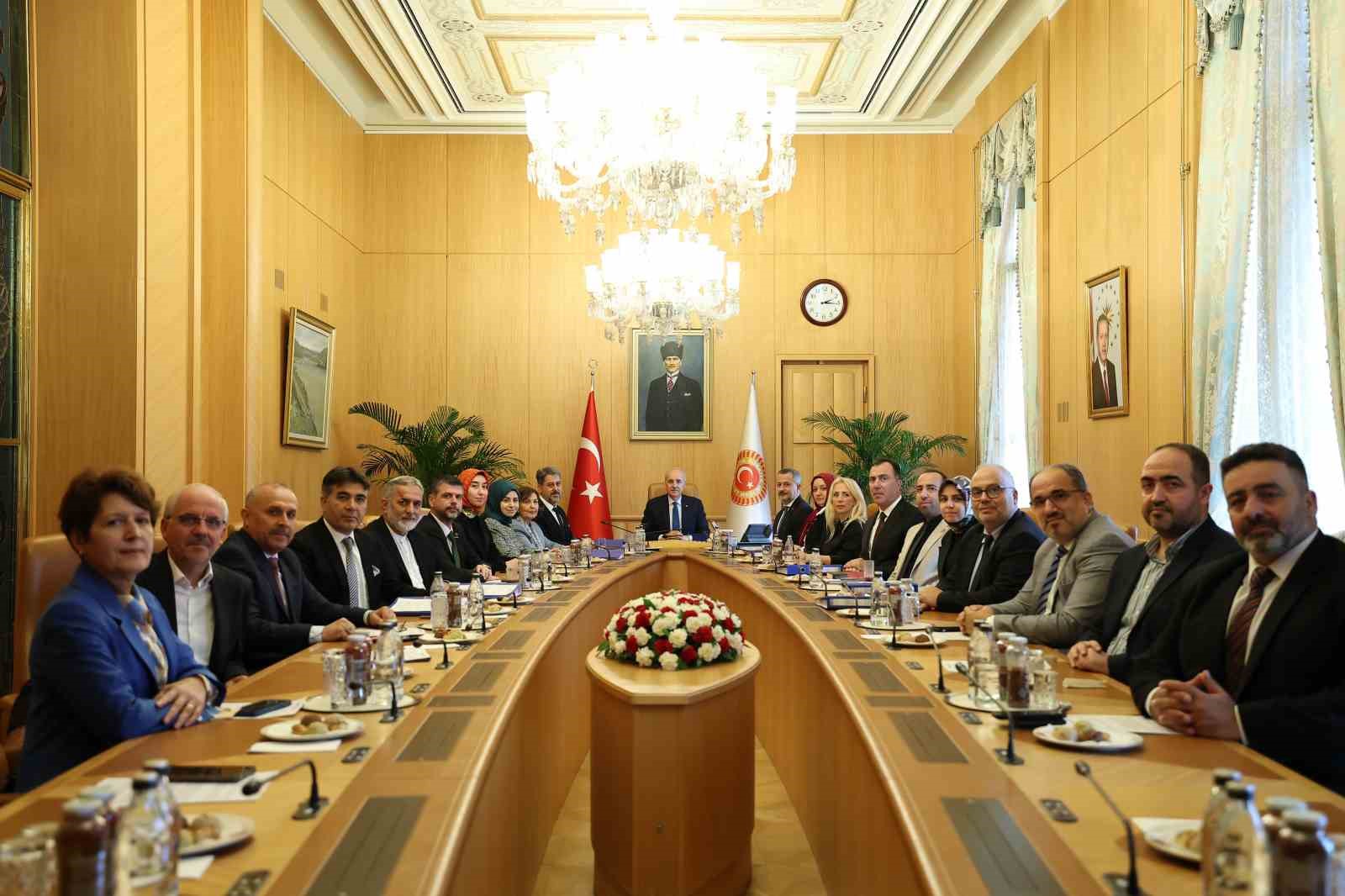 TBMM Başkanı Kurtulmuş: "Bizim toplumumuzun kök hücresi ailedir"