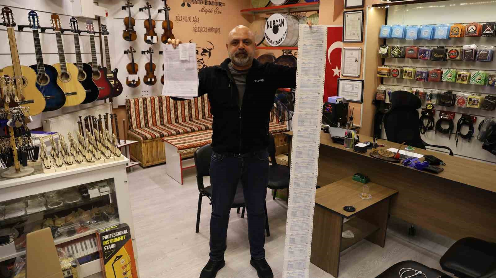 Kırşehirli esnaftan CHP’li belediyeden gelen icra takibine tepki: "Yanlışlarınızı eleştirdiğim için mi bana icra yoluyla baskı uyguladınız"