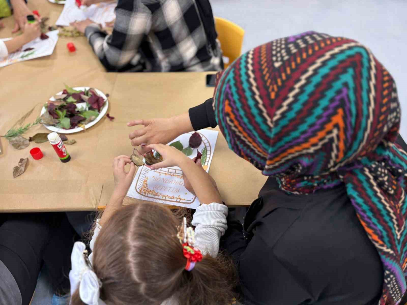 Sincan Belediyesi Plevne Anne &Ccedil;ocuk Oyun Evi&rsquo;nde sonbahar coşkusu
